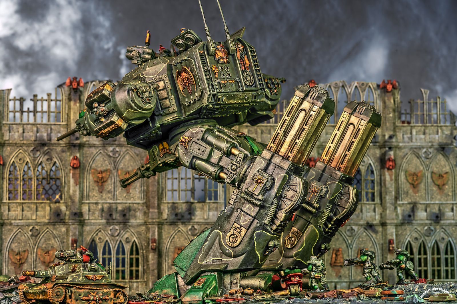 diorama with the battle titan fafner in cityfight scenario