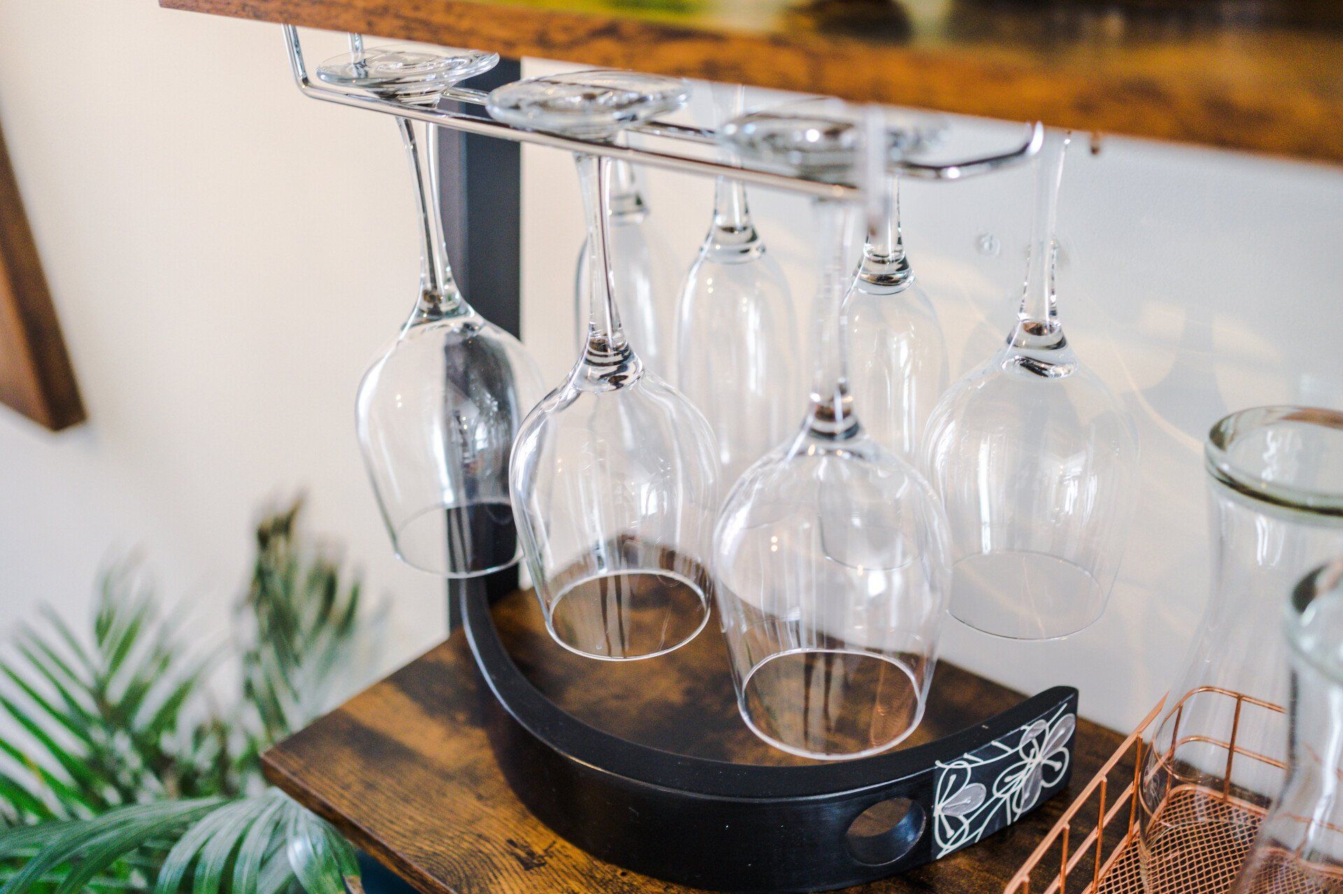 different types of hanging wine glasses