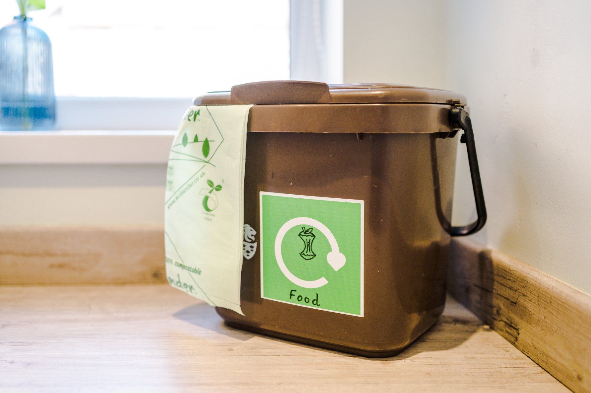 food recycling caddy
