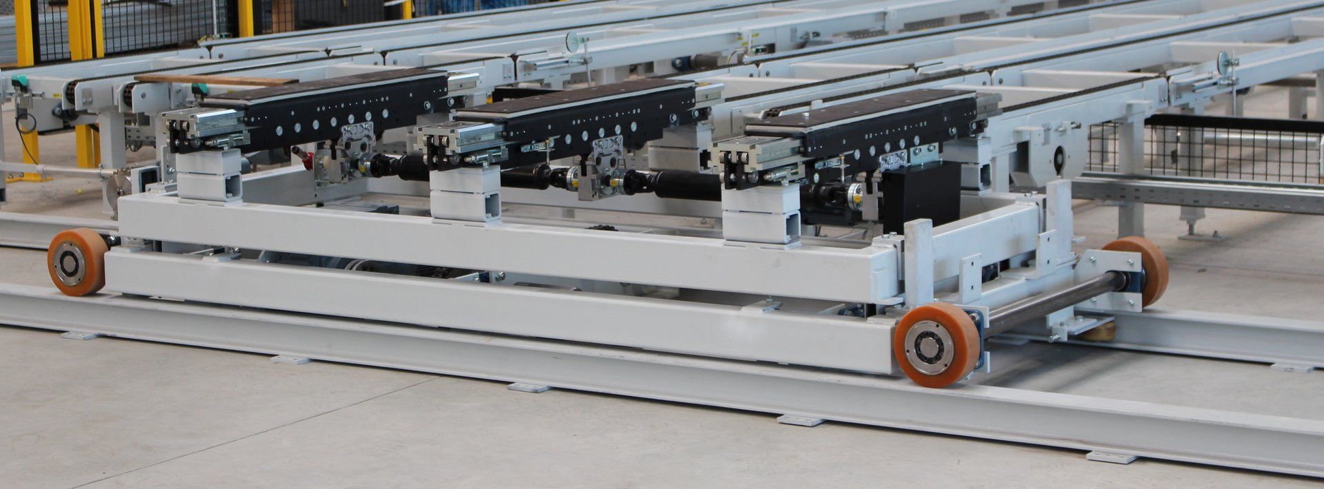 Querverschiebewagen mit Teleskopgabel