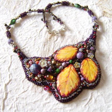 bramble leaves necklace