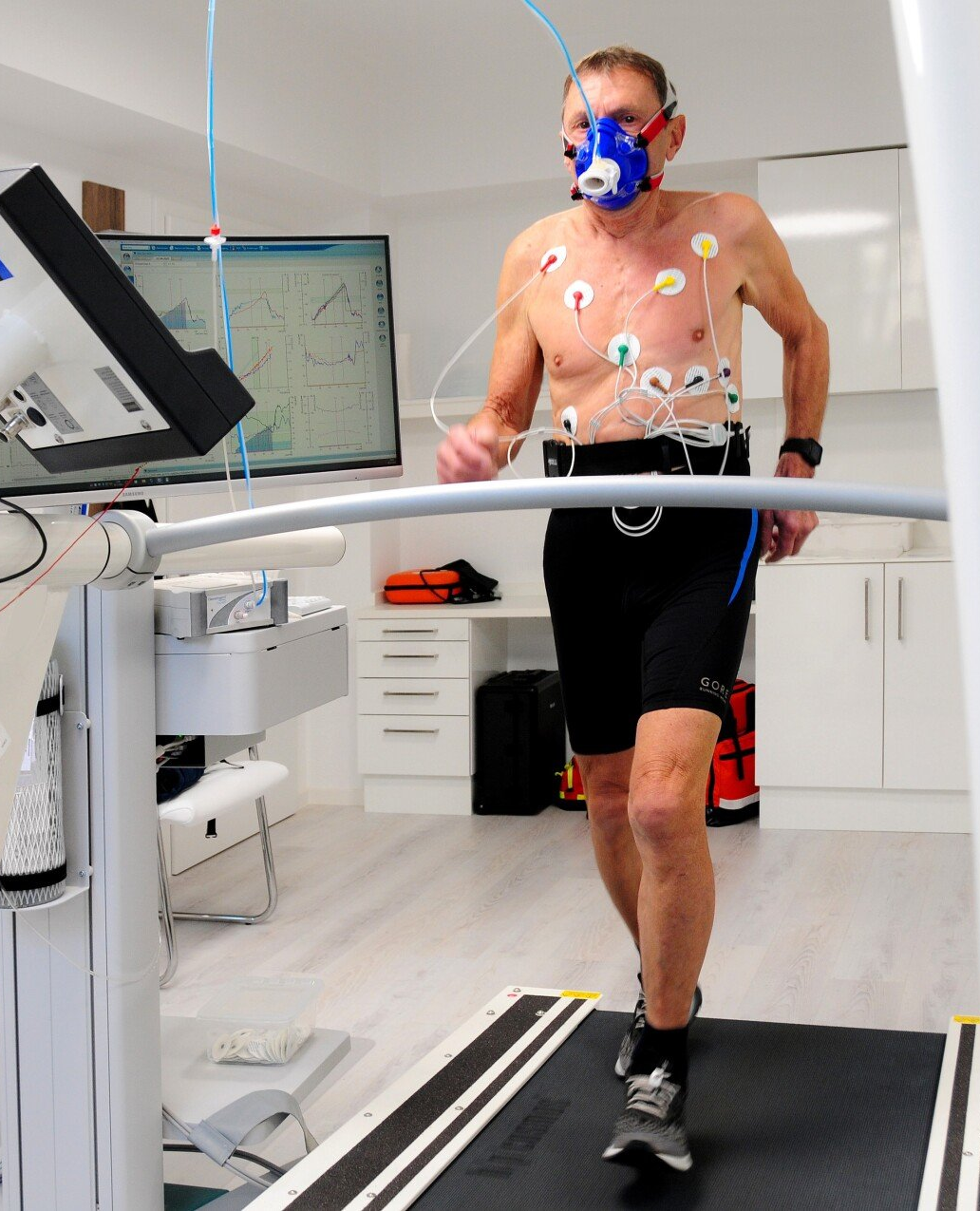 Spiro-Ergometrie auf dem Laufband Allgemeinmedizin, Sportmedizin, Privatpraxis, Privatarzt, Privatärztin, Medicus, Dresden, Frau Dr. Friedrich