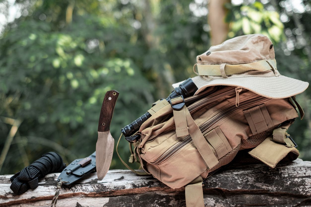 Outdoor- und Sicherheitsausrüstung – robuste und zuverlässige Ausrüstung für Outdoor-Abenteuer, Jagd und persönliche Sicherheit. Hochwertige Kleidung, Schutzwesten, Taschenlampen und mehr für maximale Sicherheit in jeder Umgebung.