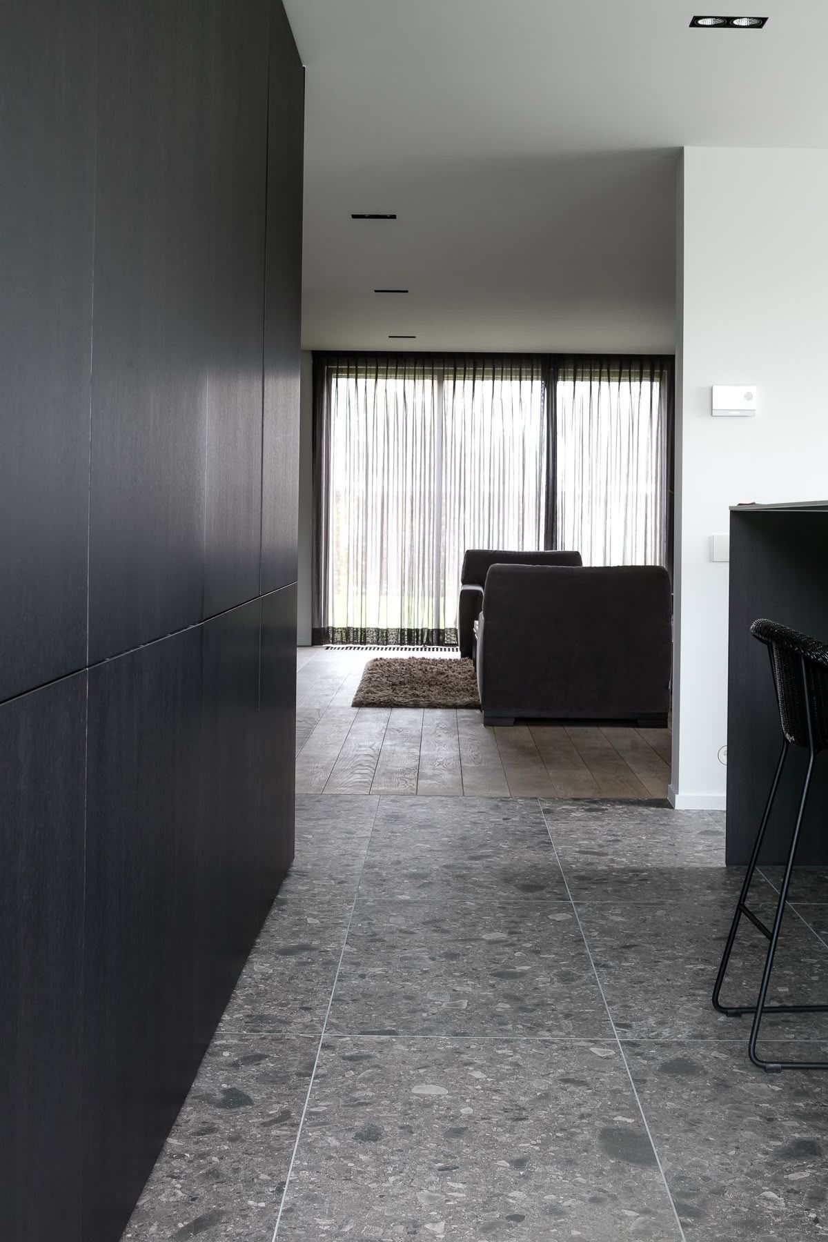 Feinsteinzeug Fliesenboden in Ceppo di Gre Natursteinoptik Grau, Serie Frammenta von Fioranese