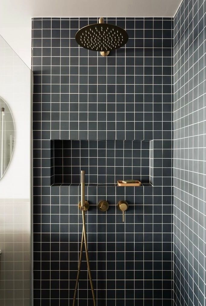 Retrofliesen Mosaik Dunkelblau Dusche verlegt Winckelmans