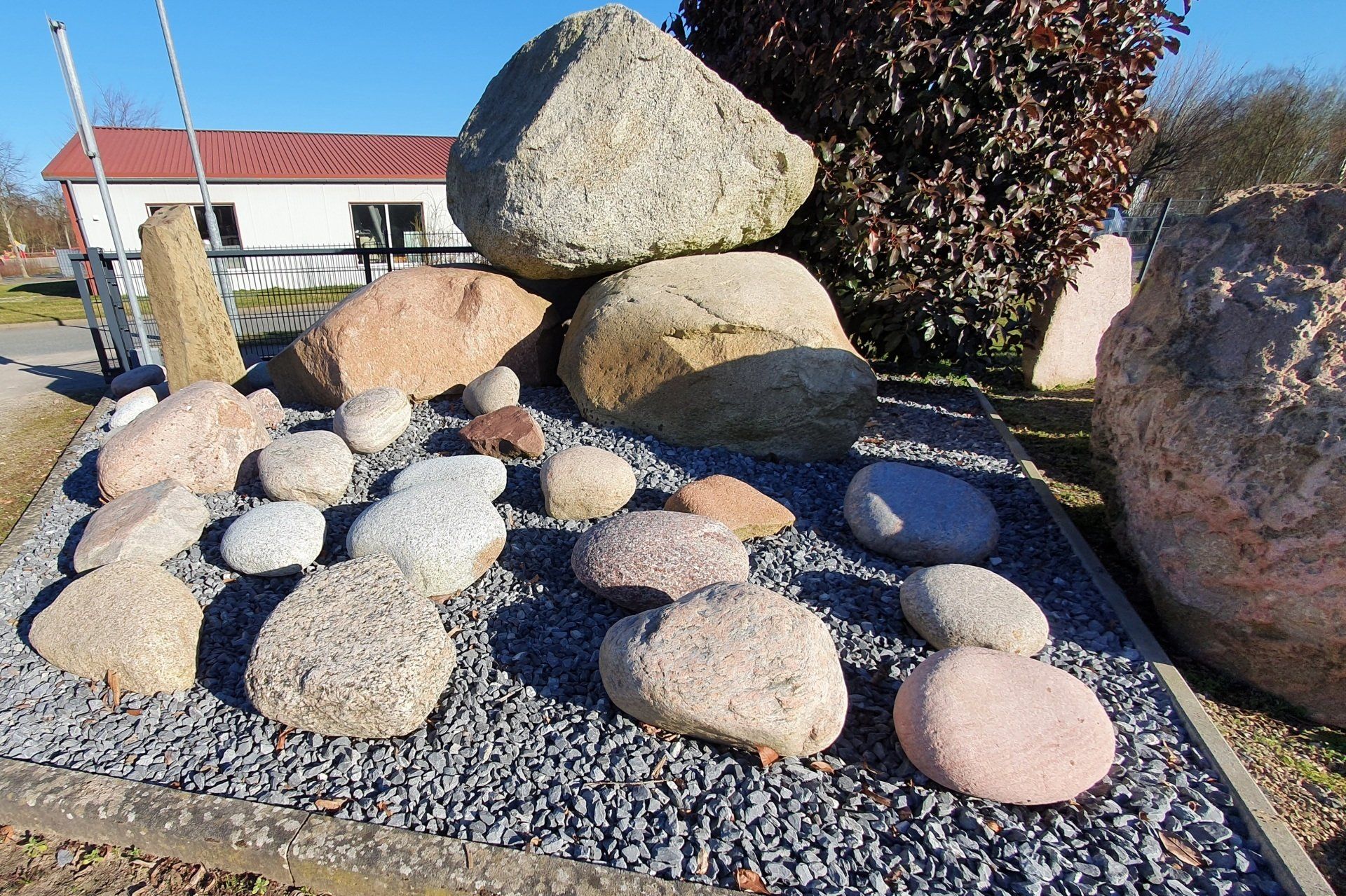 Findlinge - Meyn Grabsteine in Bad Bevensen