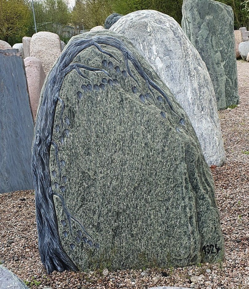 Felsen - Meyn Grabsteine in Bad Bevensen