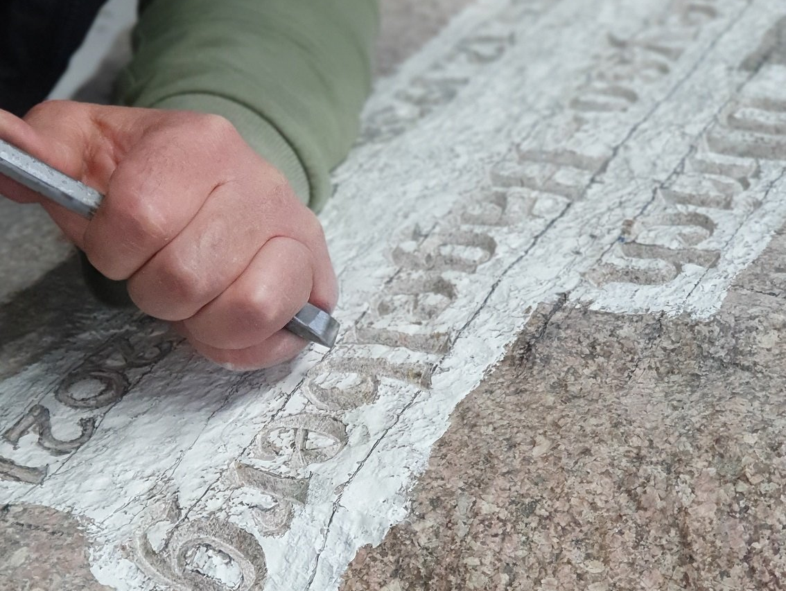 Handwerkliche Schriften - Meyn Grabsteine in Bad Bevensen
