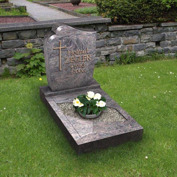 Beispiel eines Grabmals - Meyn Grabsteine in Bad Bevensen