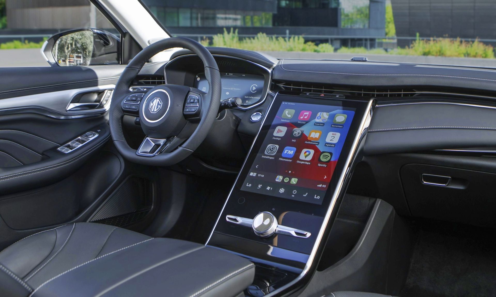 instalación cargadores de pared MG Marvel R eléctrico empresas instaladores de punto de recarga MG Marvel R eléctrico