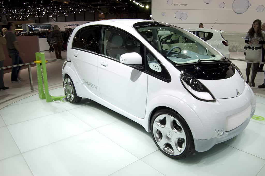 cargadores eléctricos Mitsubishi iMiEV económicos empresas instaladoras punto recarga Mitsubishi iMiEV en Sevilla