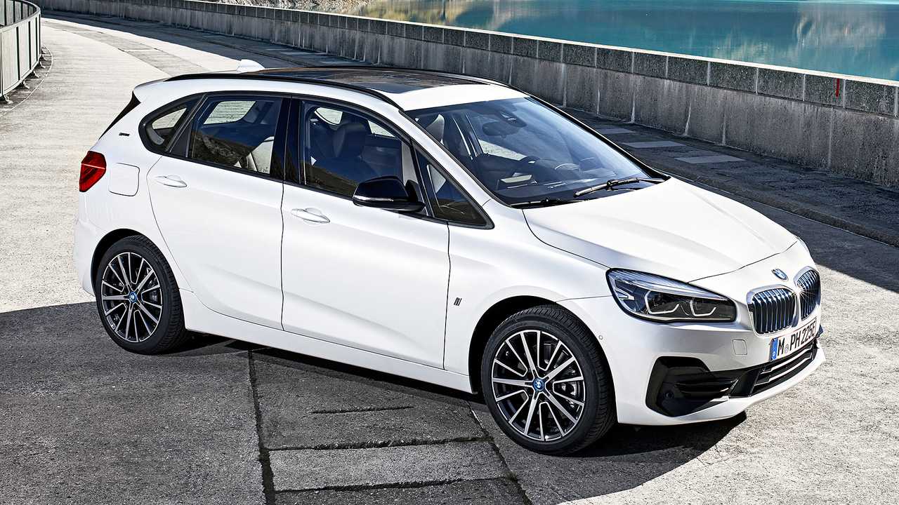 cargadores eléctricos BMW 225xe Active Tourer económicos empresas instaladoras punto de recarga BMW 225xe Active Tourer en Sevilla