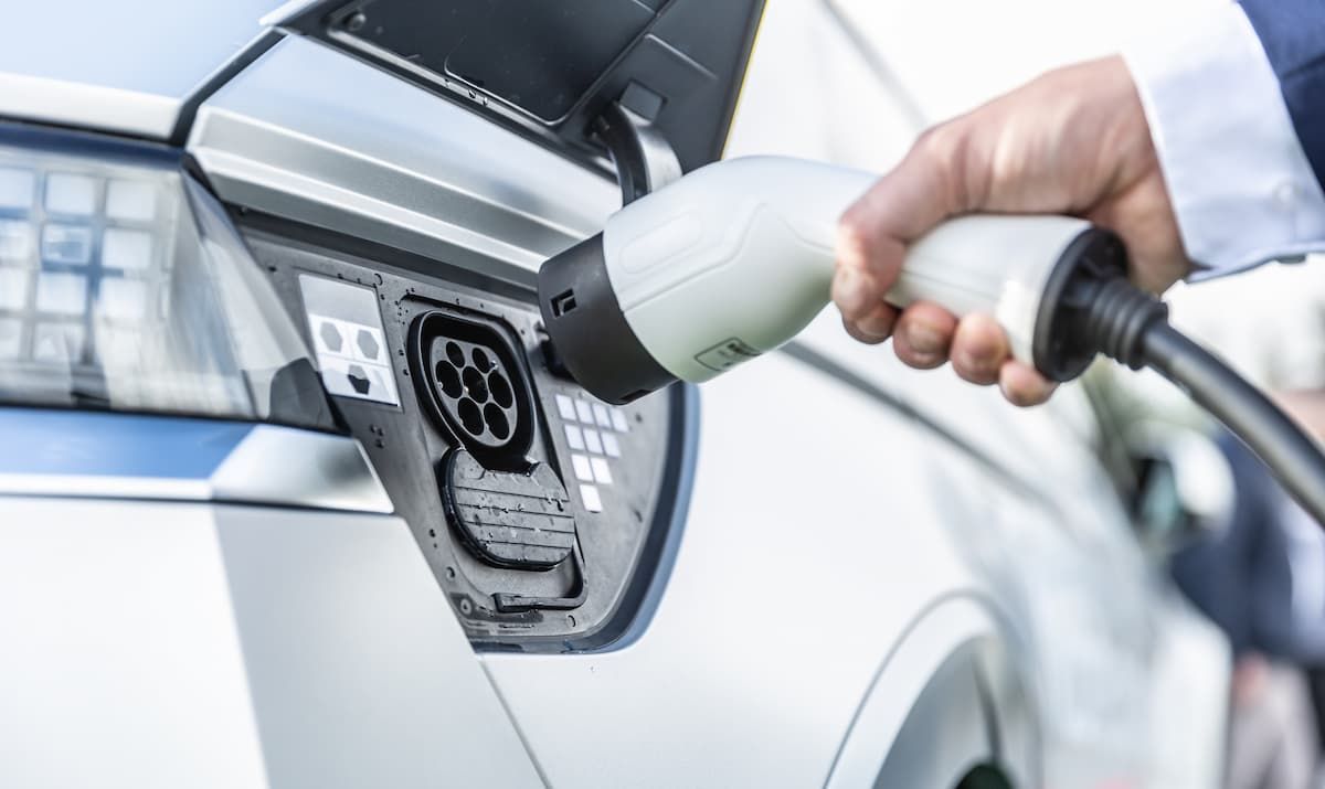 Cargar el coche eléctrico en casa