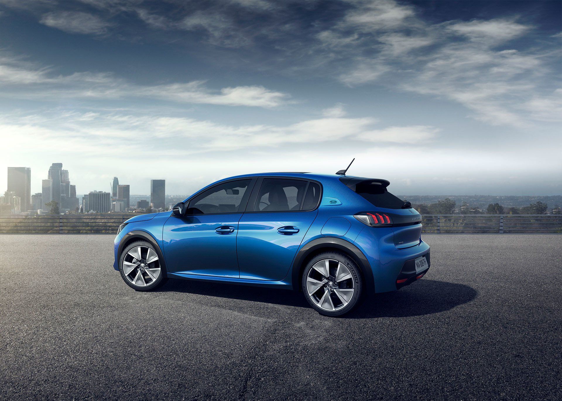 cargadores para peugeot e-208 eléctrico instalación punto de recarga peugeot e-208 eléctrico