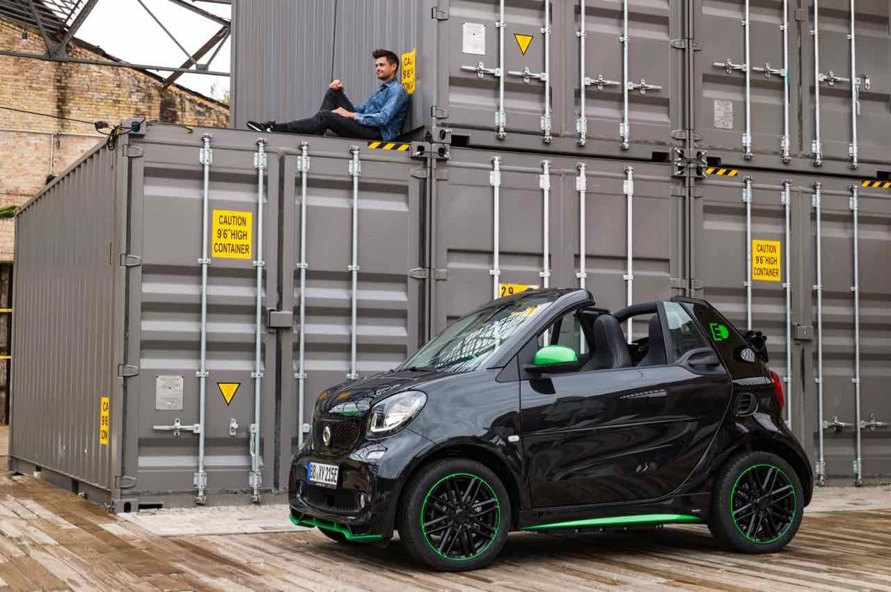 empresas instaladoras punto de recarga Smart ForTwo Cabrio Electric Drive en Sevilla