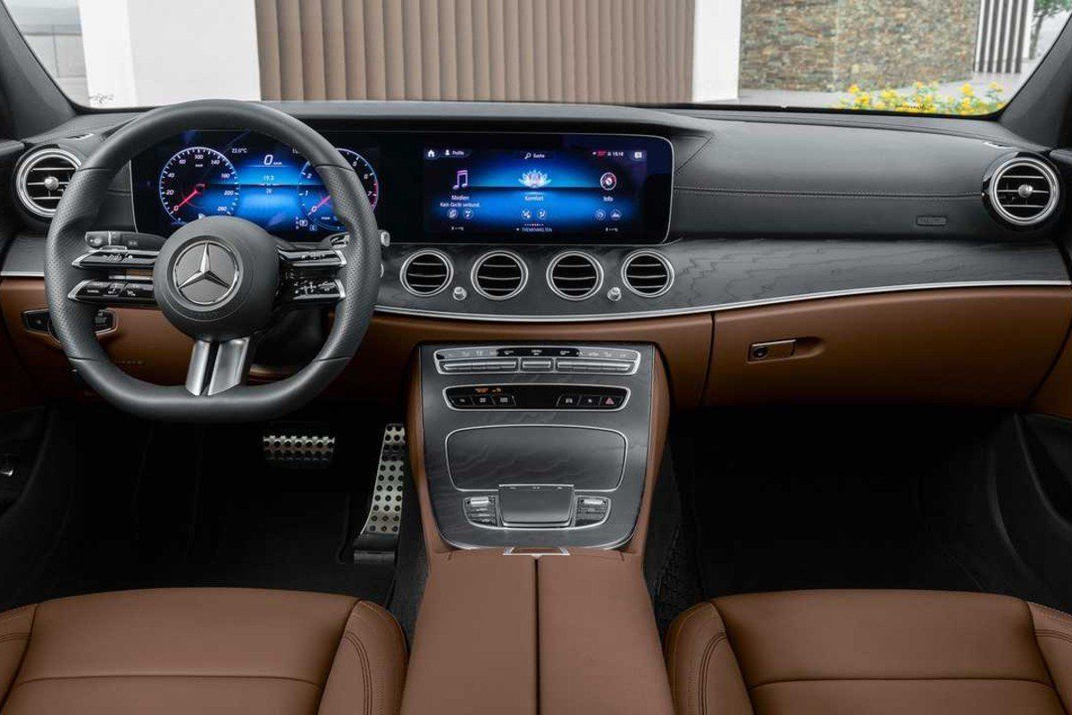 cargadores eléctricos Mercedes Benz Clase E 300 económicos instalación punto de recarga Mercedes Benz Clase E 300 en Sevilla