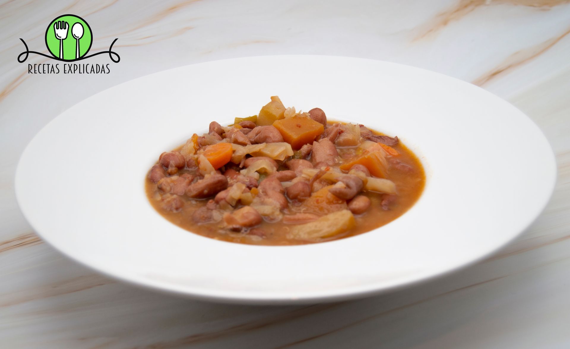 Alubias vegetarianas, receta fácil en Recetas Explicadas