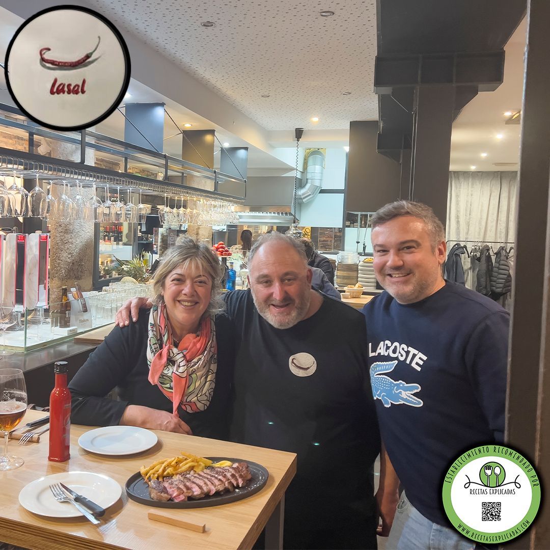 restaurante La Sal Zamora, Calle de los Herreros Zamora, Rubén Becker chef La Sal, comer bien en Zamora, gilda especial Zamora, pimientos asados con huevo, entrecot ternera sayaguesa, chuletillas cordero Zamora, mollejas de cordero Zamora, verduras de temporada Castilla y León, bodega de vinos restaurante Zamora