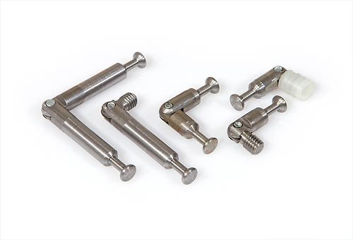 Metallbeschläge und Verbindungselemente für Möbelindustrie