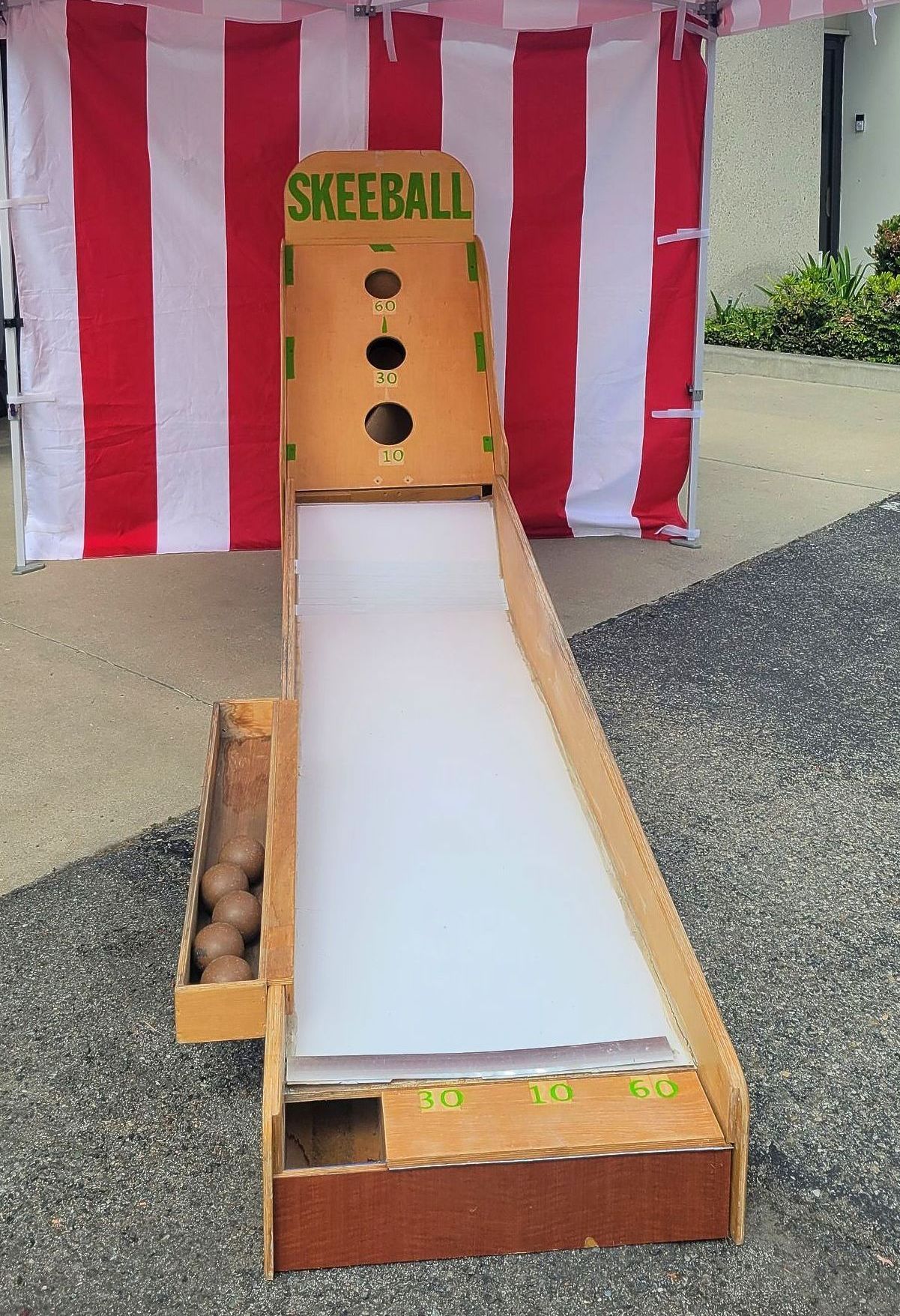 Skeeball game