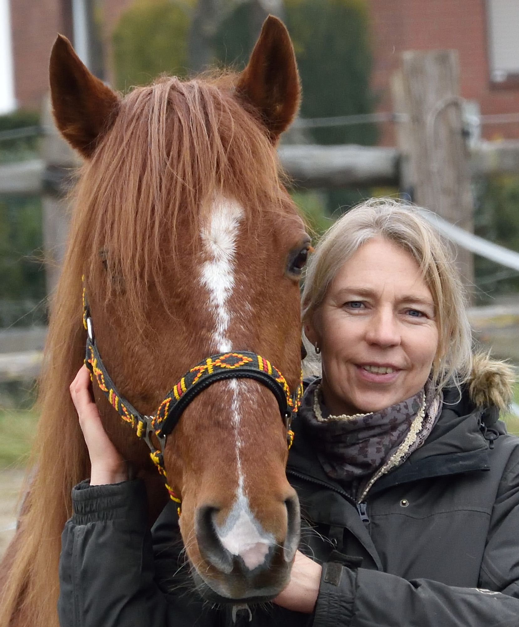 BiancaLeidner_mit_ihrem_Berberwallach