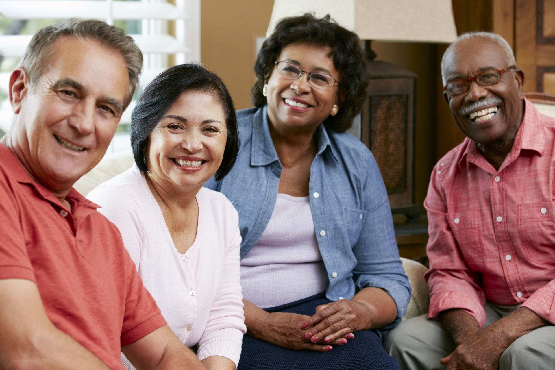 A group of retirement couples are happy to plan for retirement.