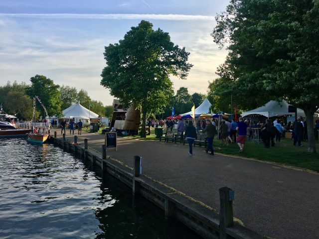 Lexus Pub in the Park
