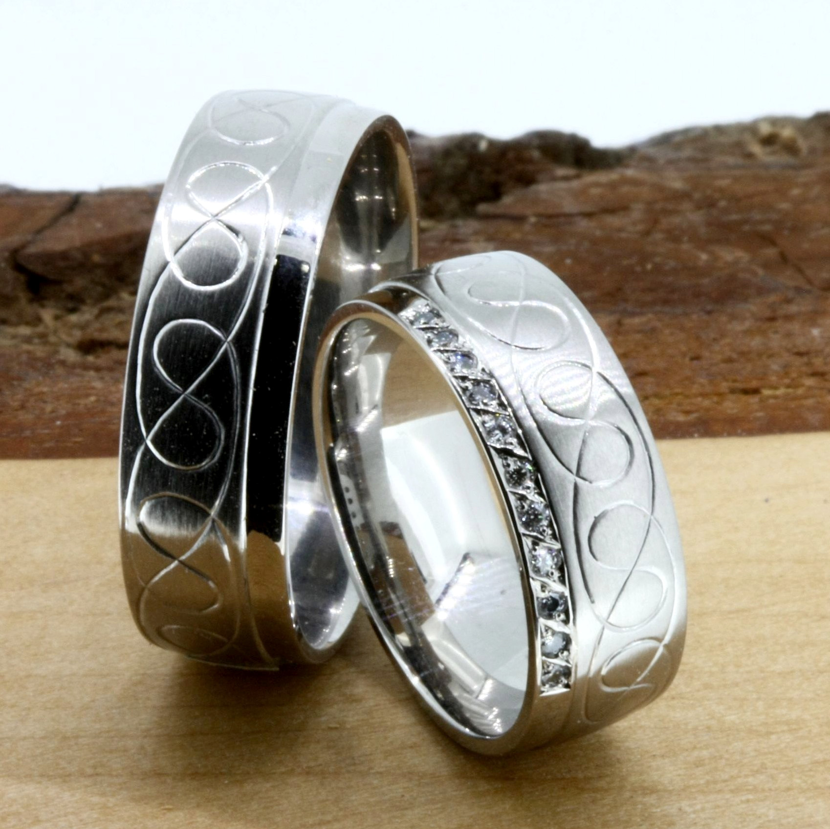 Trauringe Keltic Trauringe Brillant und keltischer Gravur Handgravur