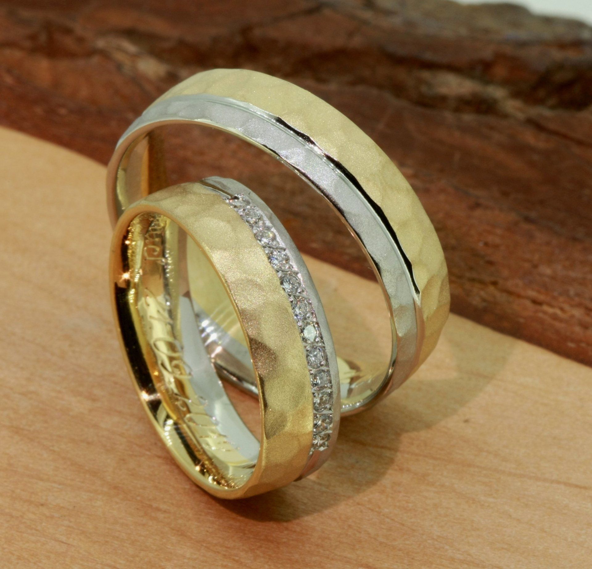 Trauringe struktur Weißgold Rotgold Trauringe matt und strukturiert  Weißgold und Rotgold wurlitzer