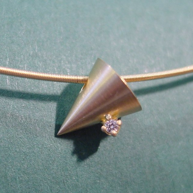 Anhänger Kegel Gold 585 Brillant Anhänger Kegel mit Brillant in Gold 585 Handarbeit wurlitzer schmuck