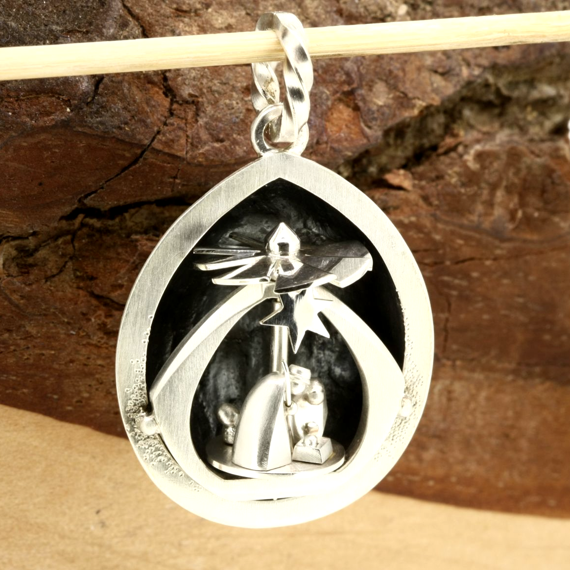 Weihnachtskrippe in Silber Miniaturen in Silber Weihnachtskrippe aus dem Erzgebirge in Handarbeit wurlitzer schmuck