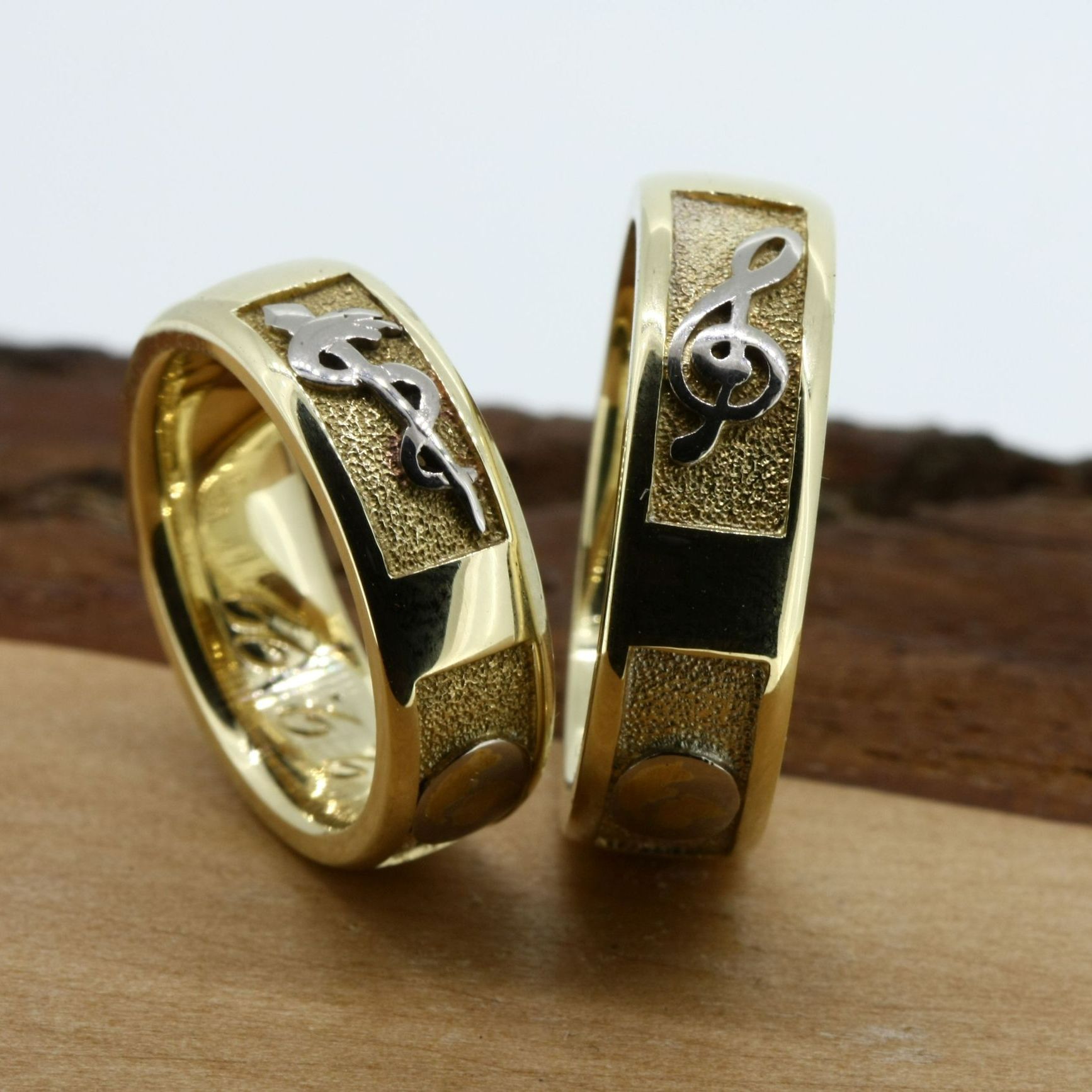 Trauring mit Brillant Trauring Gold unendlich mit Brillant