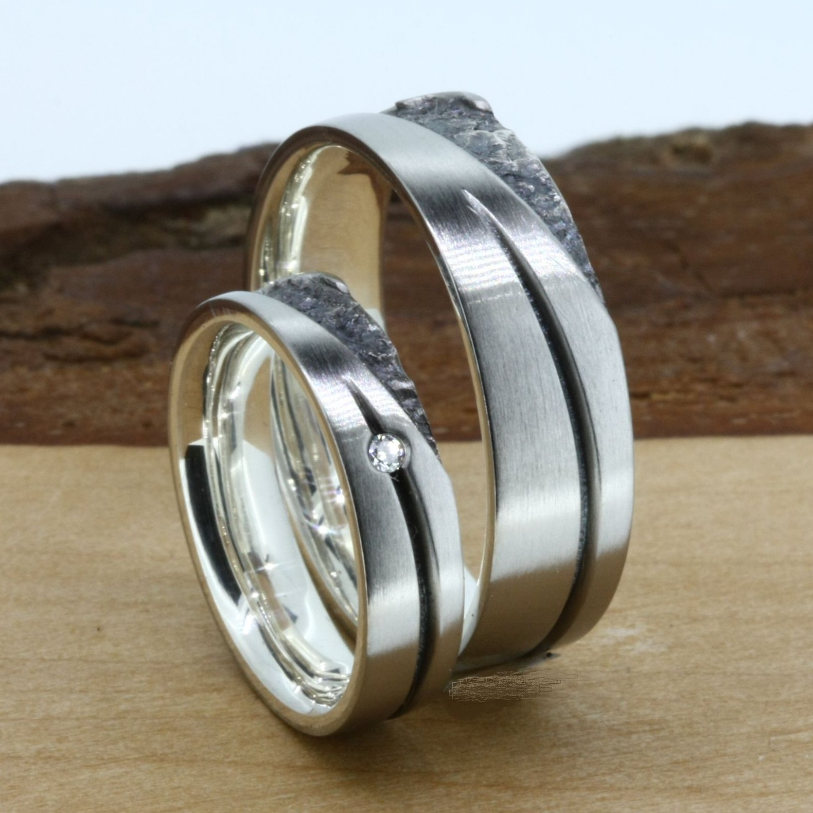 Trauringe struktur Palladium und Silber Trauringe in Silber und Palladium Handarbeit wurlitzer schmuck
