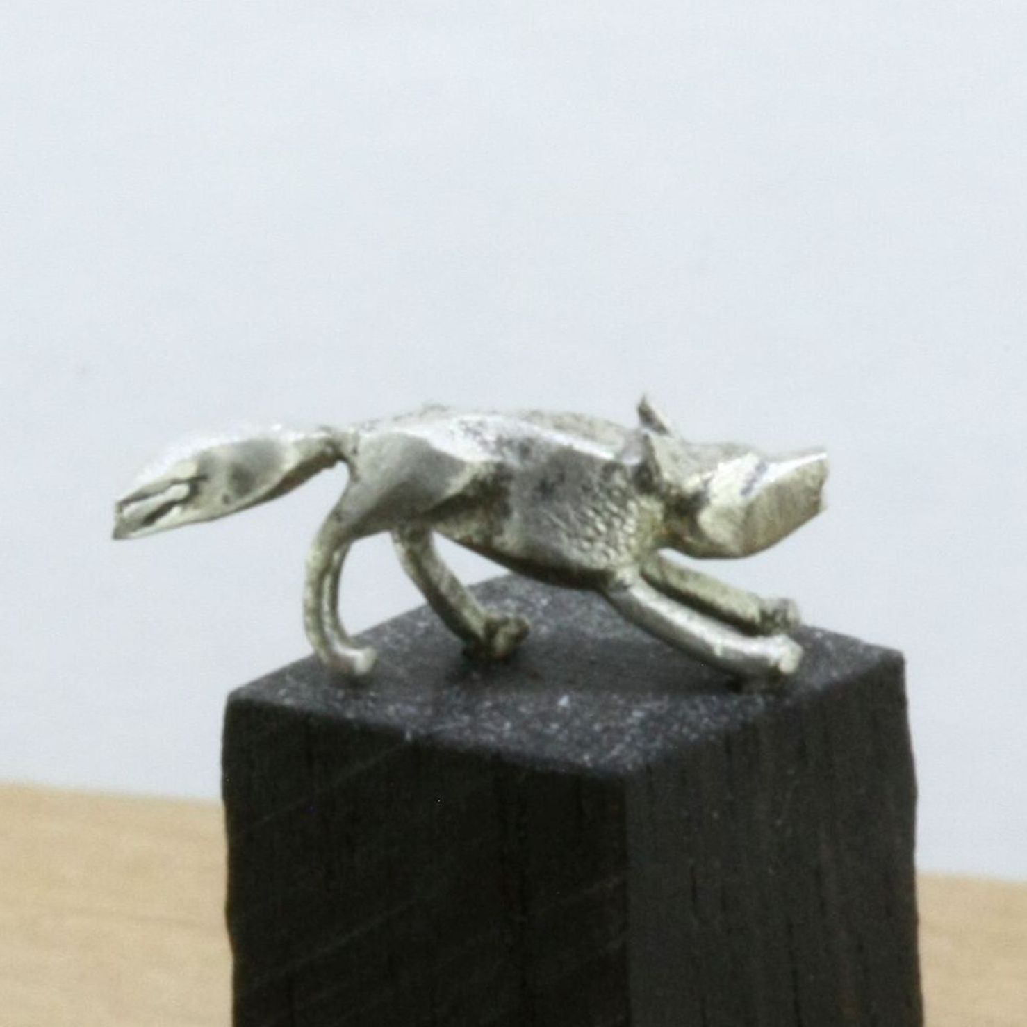 Wolf Krippenfigur Weihnachten Wolf aus der Weihnachtskrippe
 in Silber Handarbeit