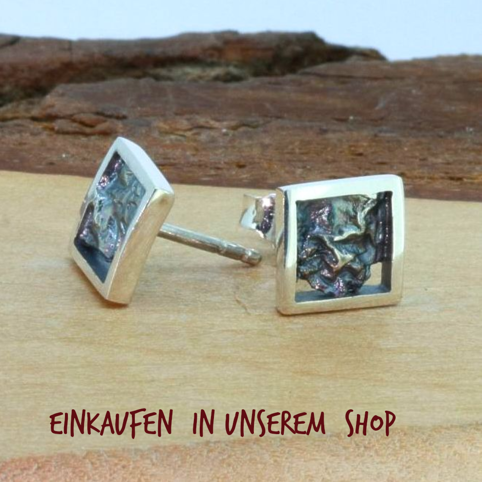 ebonisiertes und strukturiertes Silber