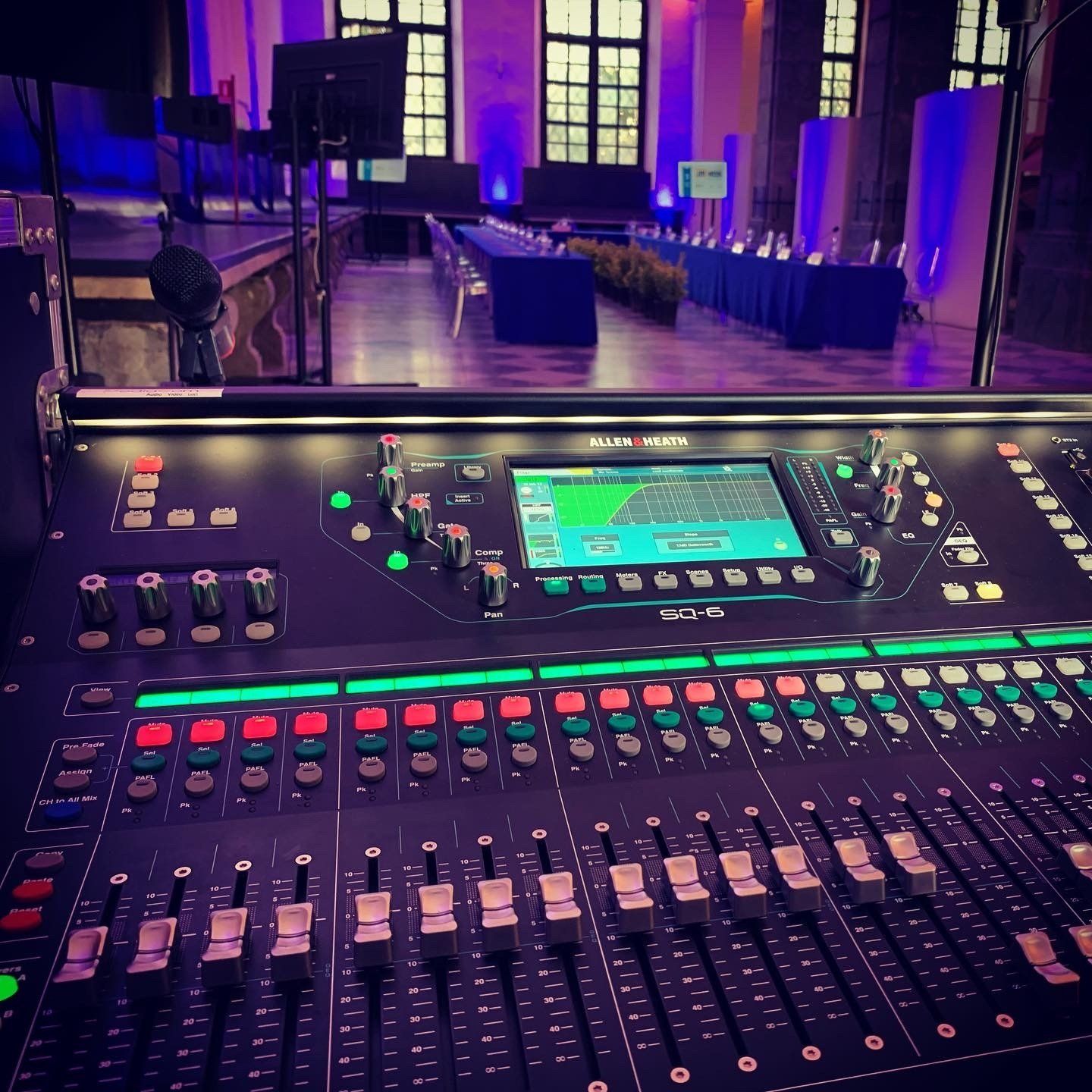 Mixer audio digitale Allen & Heath SQ6 per eventi