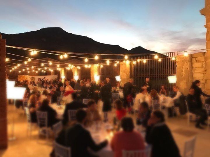 allestimento noleggio tetto di lampadine vintage per eventi, matrimoni