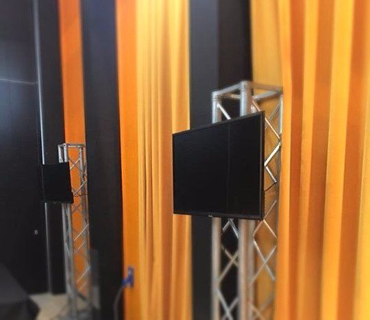 Noleggio Monitor Video per evento aziendale Centro Congressi Domina Coral Bay : Santa Flavia (PA)