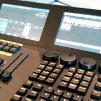 interaktive Kurzdistanz-Beamer für den Glasbau