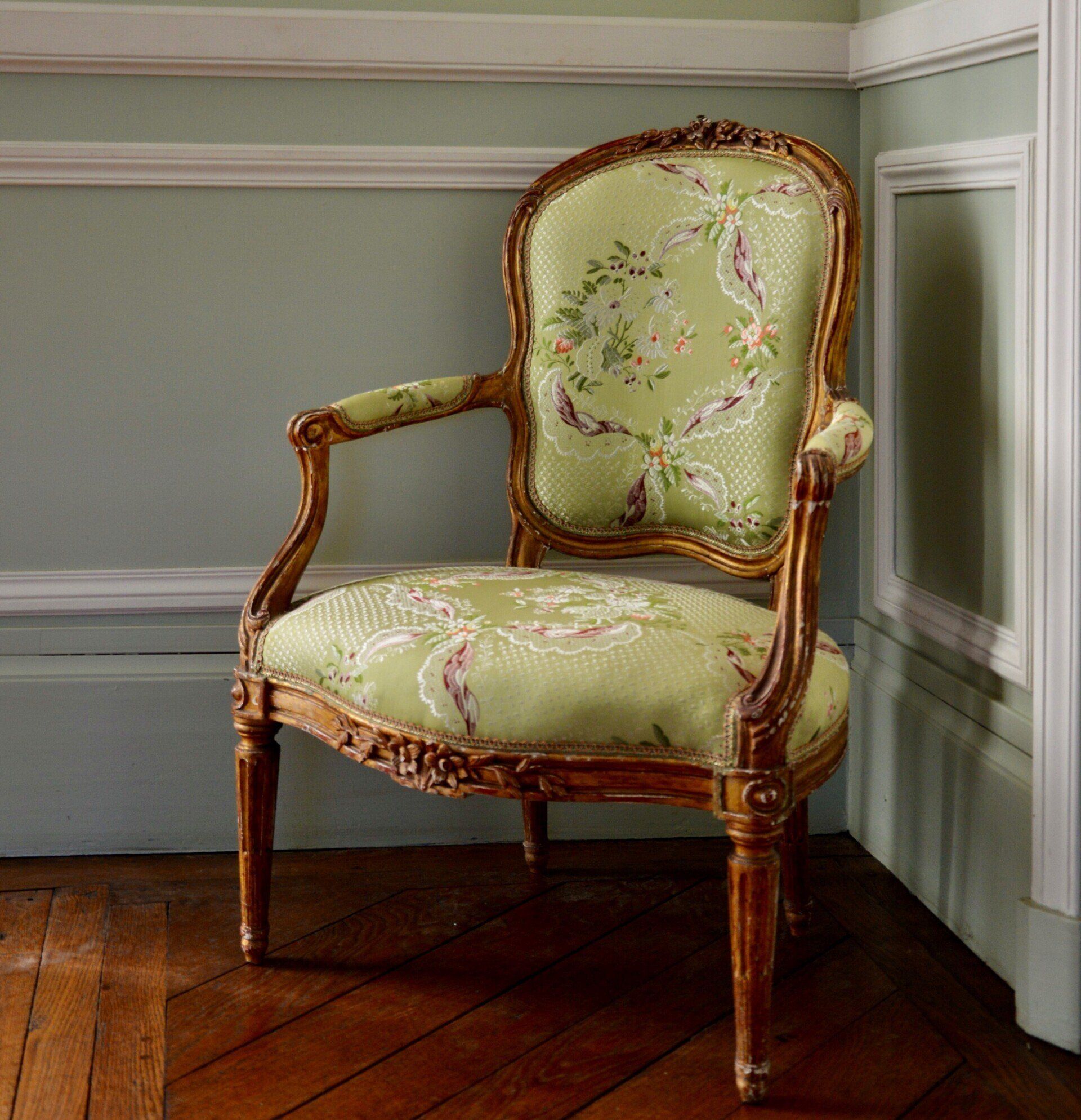 Fauteui Louis XV du Château de Cirey, Haute-Marne