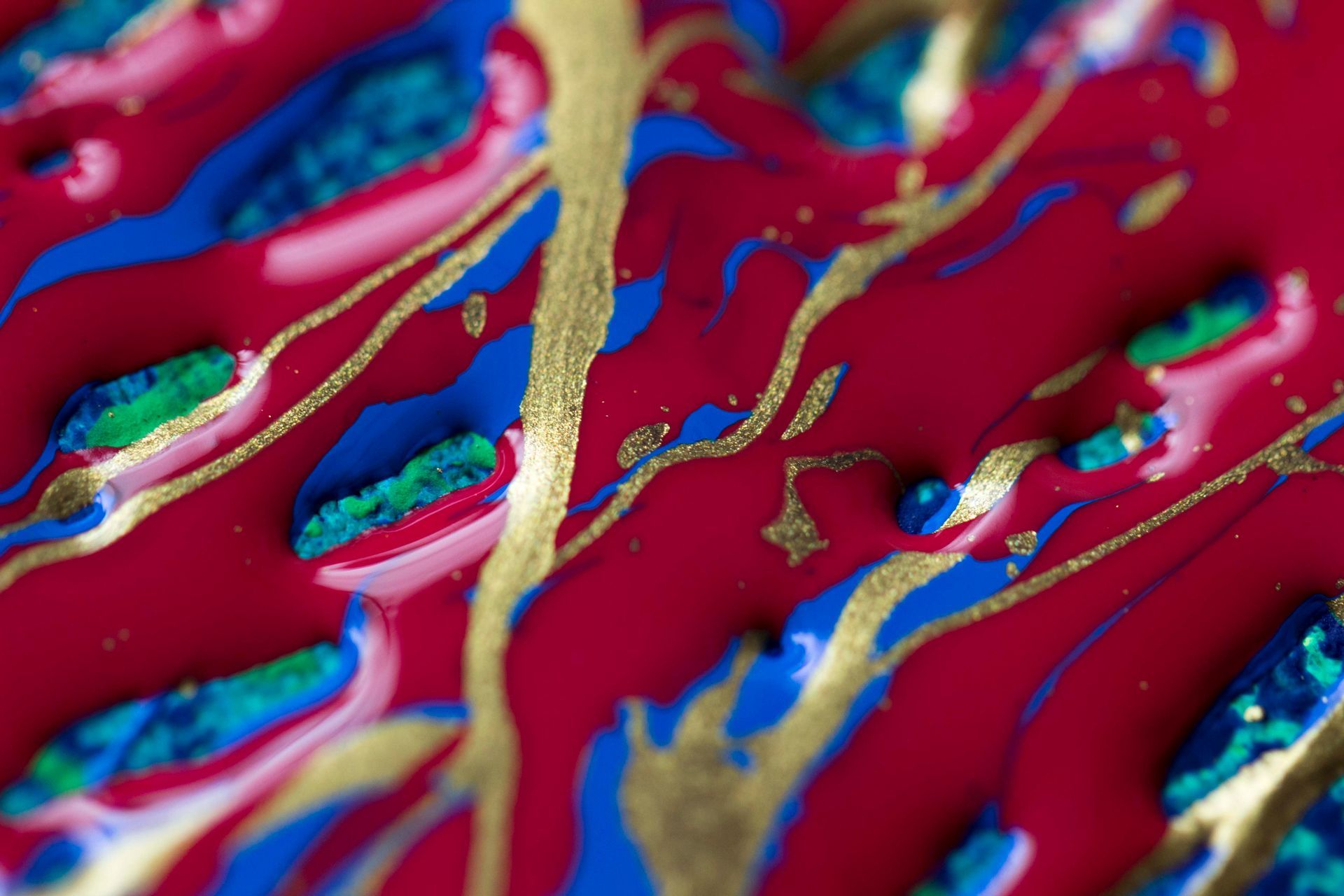 green, red and gold, textures, macro photography