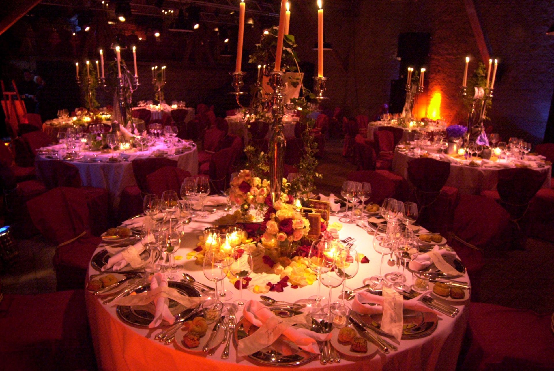 OMA-ROSI-PRIVATE-FEIERN-IN-LOCATIONS