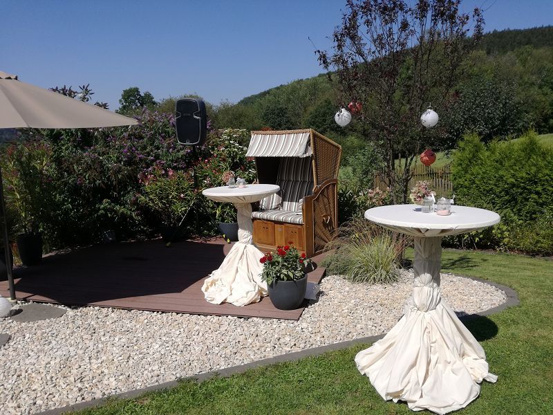 OMA-ROSI-FEIERN-ZUHAUSE