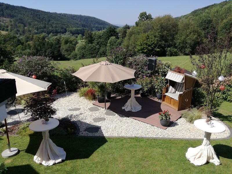 OMA-ROSI-FEIERN-ZUHAUSE