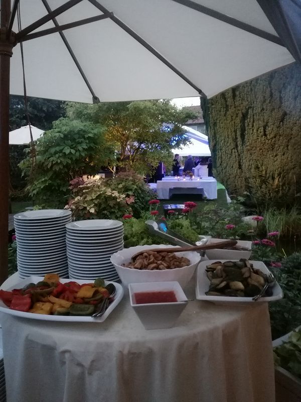 OMA-ROSI-FEIERN-ZUHAUSE