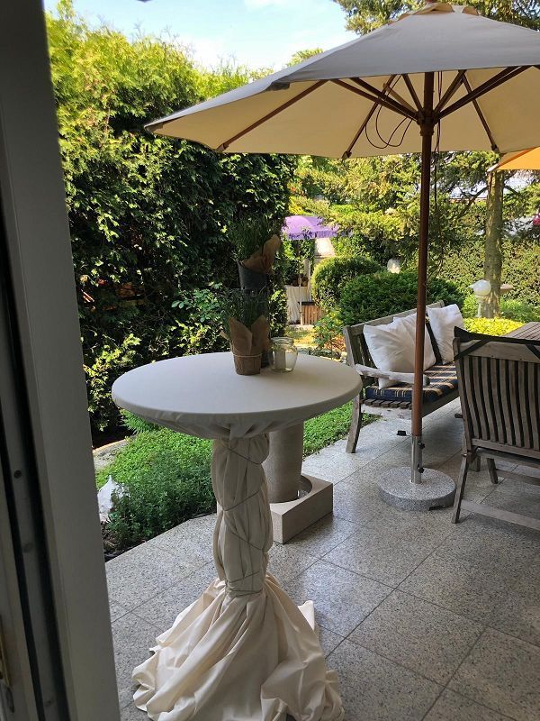 OMA-ROSI-FEIERN-ZUHAUSE