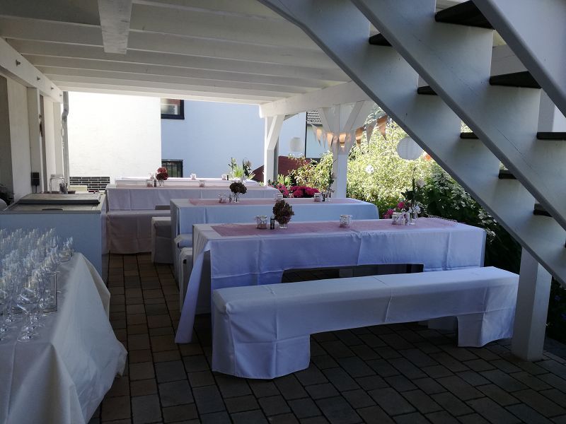 OMA-ROSI-FEIERN-ZUHAUSE