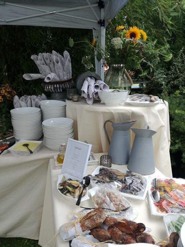 OMA-ROSI-FEIERN-ZUHAUSE