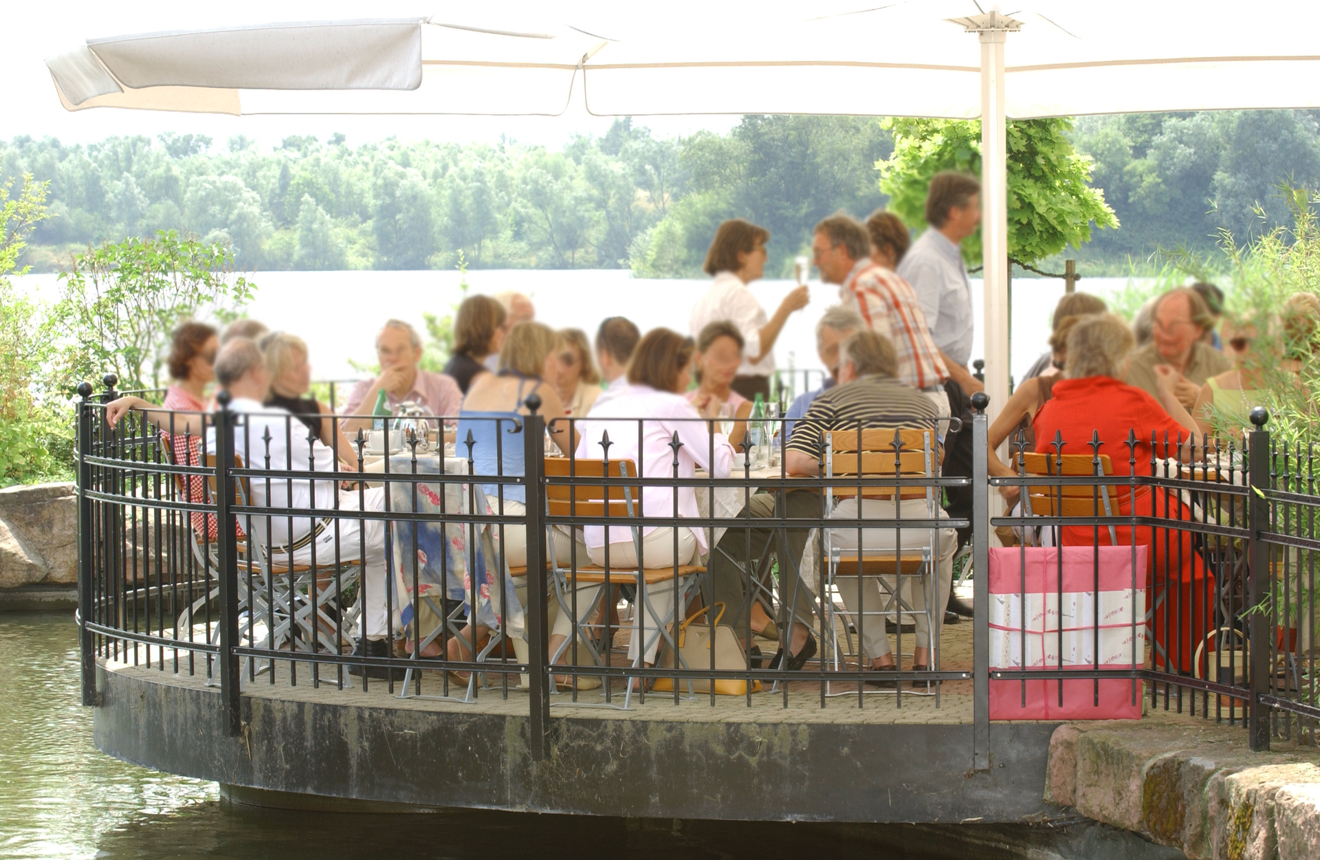 OMA-ROSI-PRIVATE-FEIERN-IN-LOCATIONS