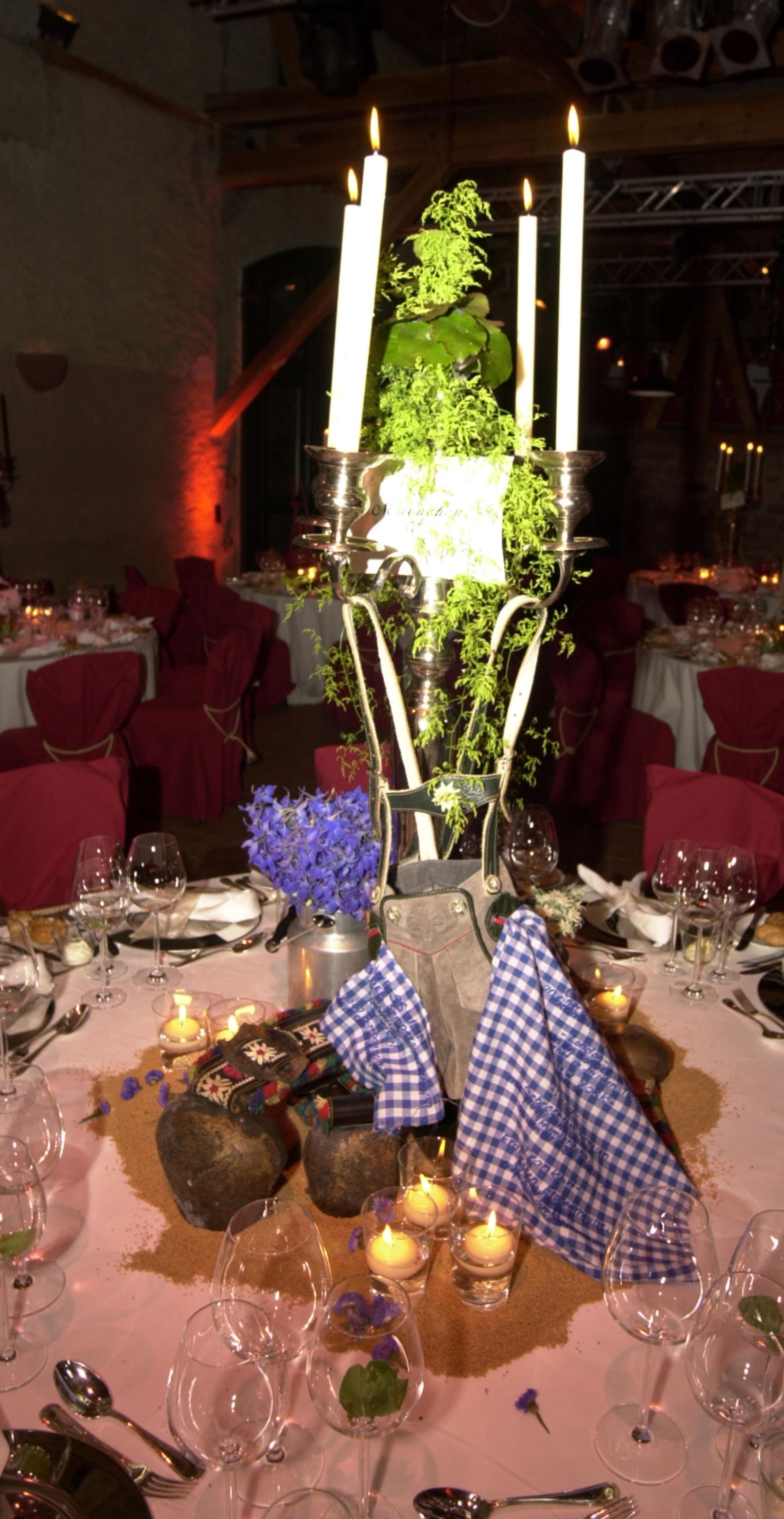 OMA-ROSI-PRIVATE-FEIERN-IN-LOCATIONS